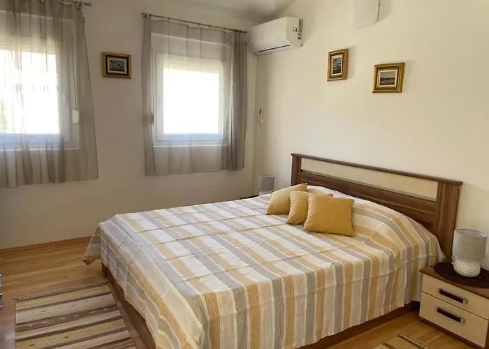 By The Sea Susica, - 21389 * Ugljan