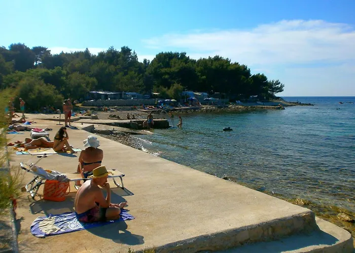 By The Sea Susica, - 21389 *